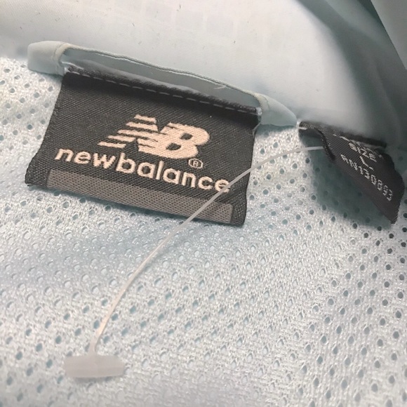 SALE🖤 New Balance Sports Jacket - Picture 4 of 4